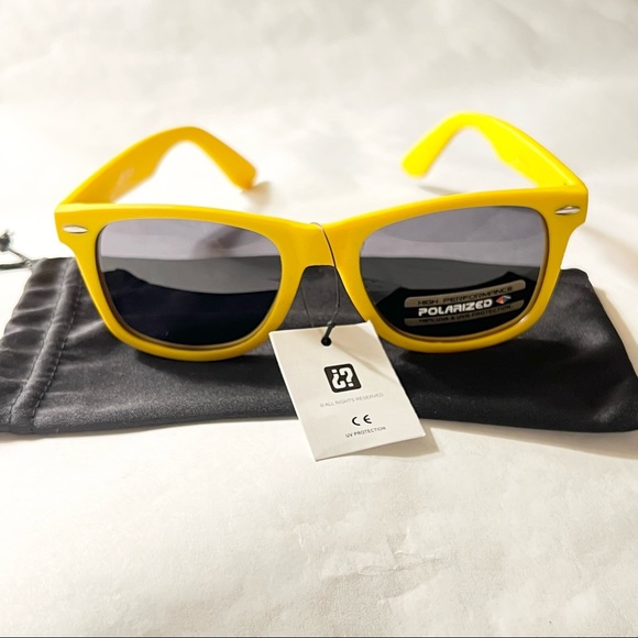 Accessories - Unbranded Wayfarer Style Polarized UVA/UVB Sunglasses Yellow
